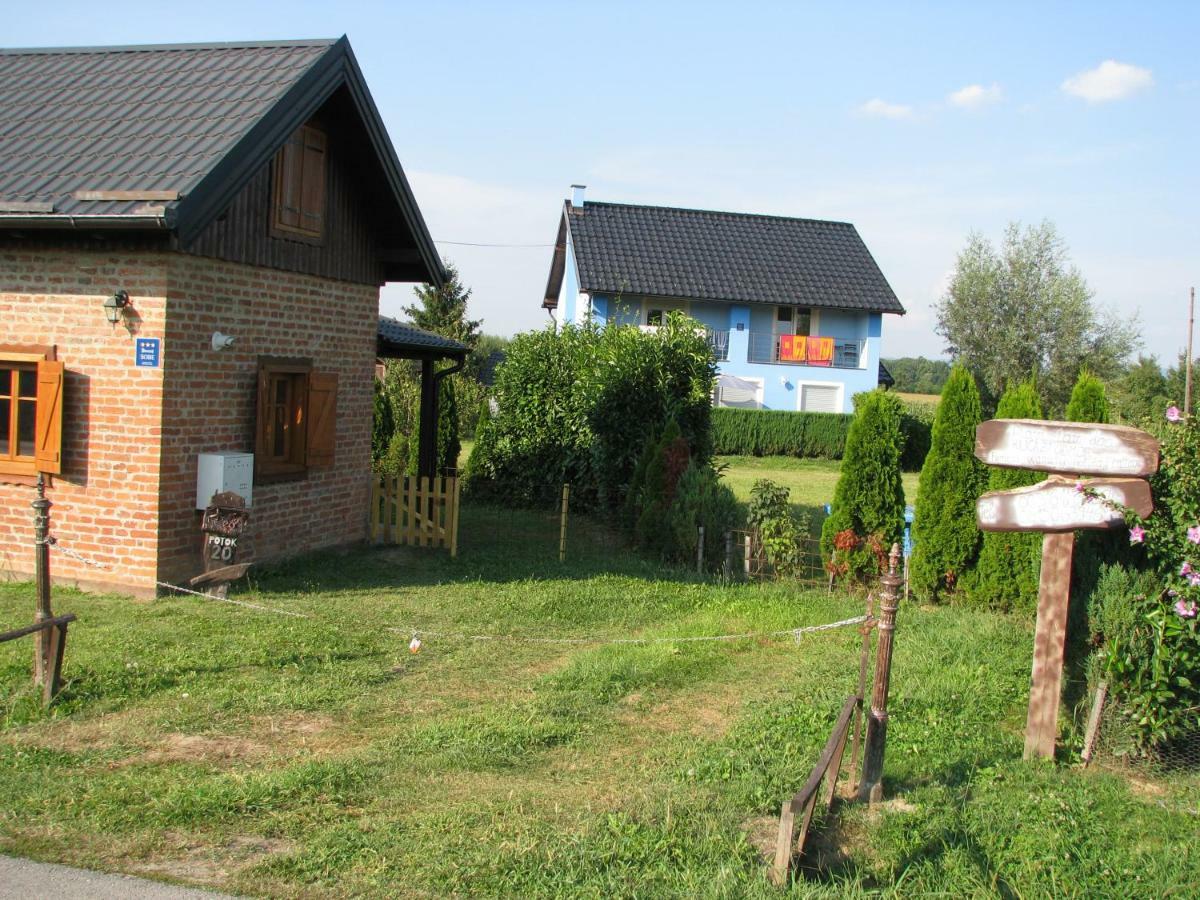 Cottage Plavi Lav Potok Buitenkant foto